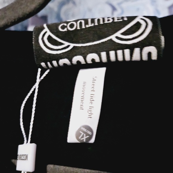 MOSCHINO MAGICIAN BUNNY TEE - Picture 4 of 4